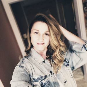 Meet your Posher, Michaela